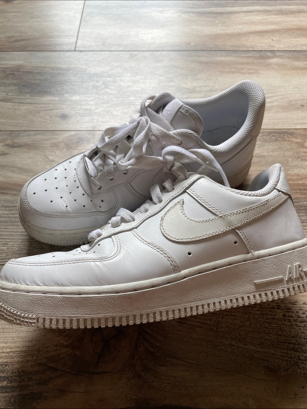 Nike White Air Force 1 Low-Top Leather Sneakers - Picture 2 of 5